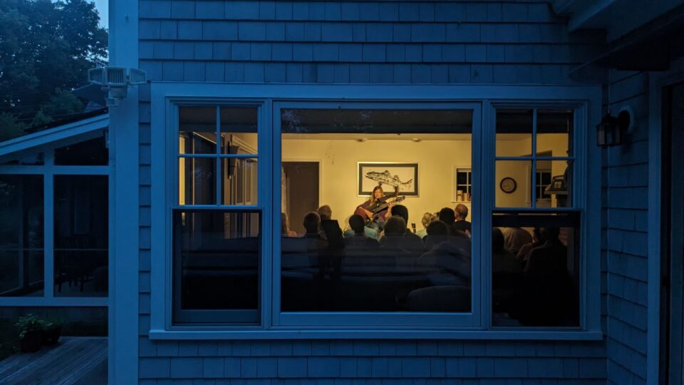 Isen house concert outside