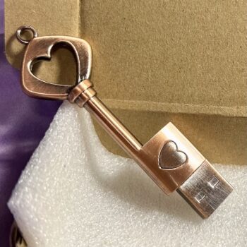 Key USB with Limited Releases & Videos